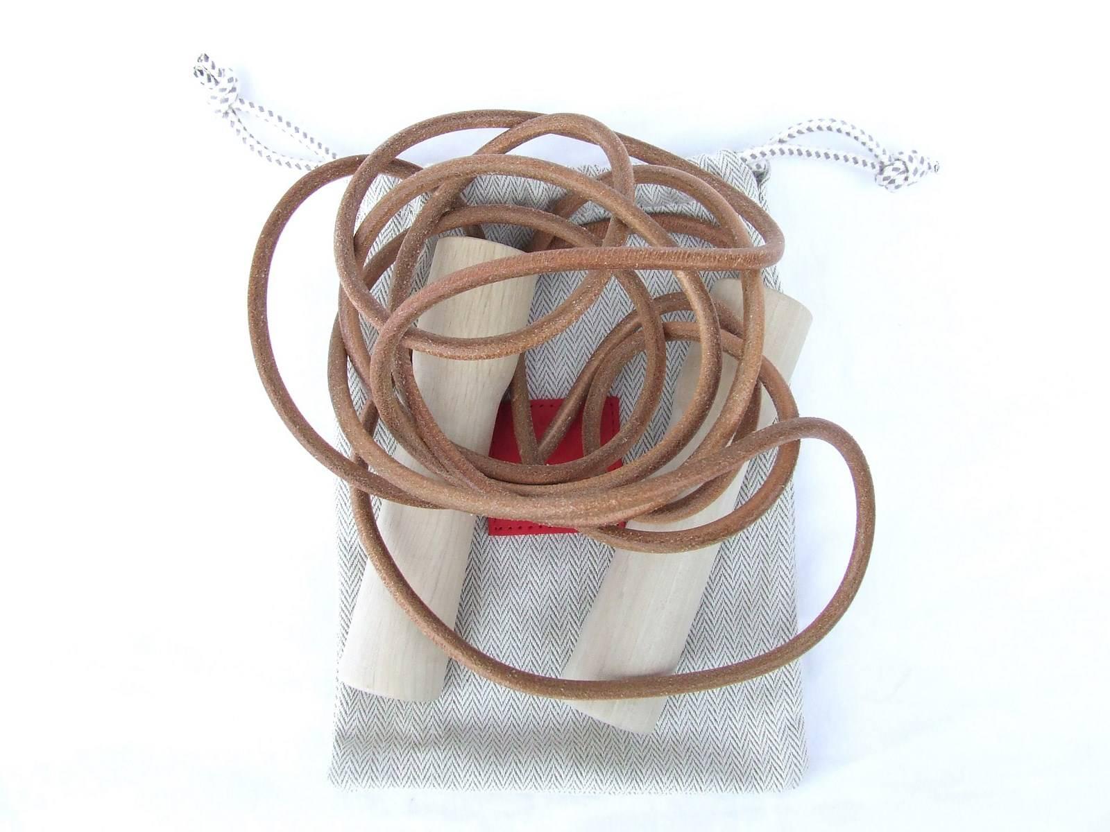 Women's or Men's Hermès Jumping Rope In Leather and Wood Limited Edition Never Used For Sale