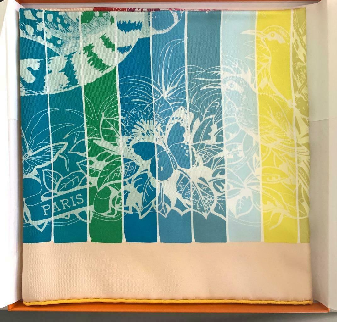 Hermes Jungle Love Rainbow Foulard en soie 90cm Nouveau Robert Dallet Blanc Neuf à West Chester, PA