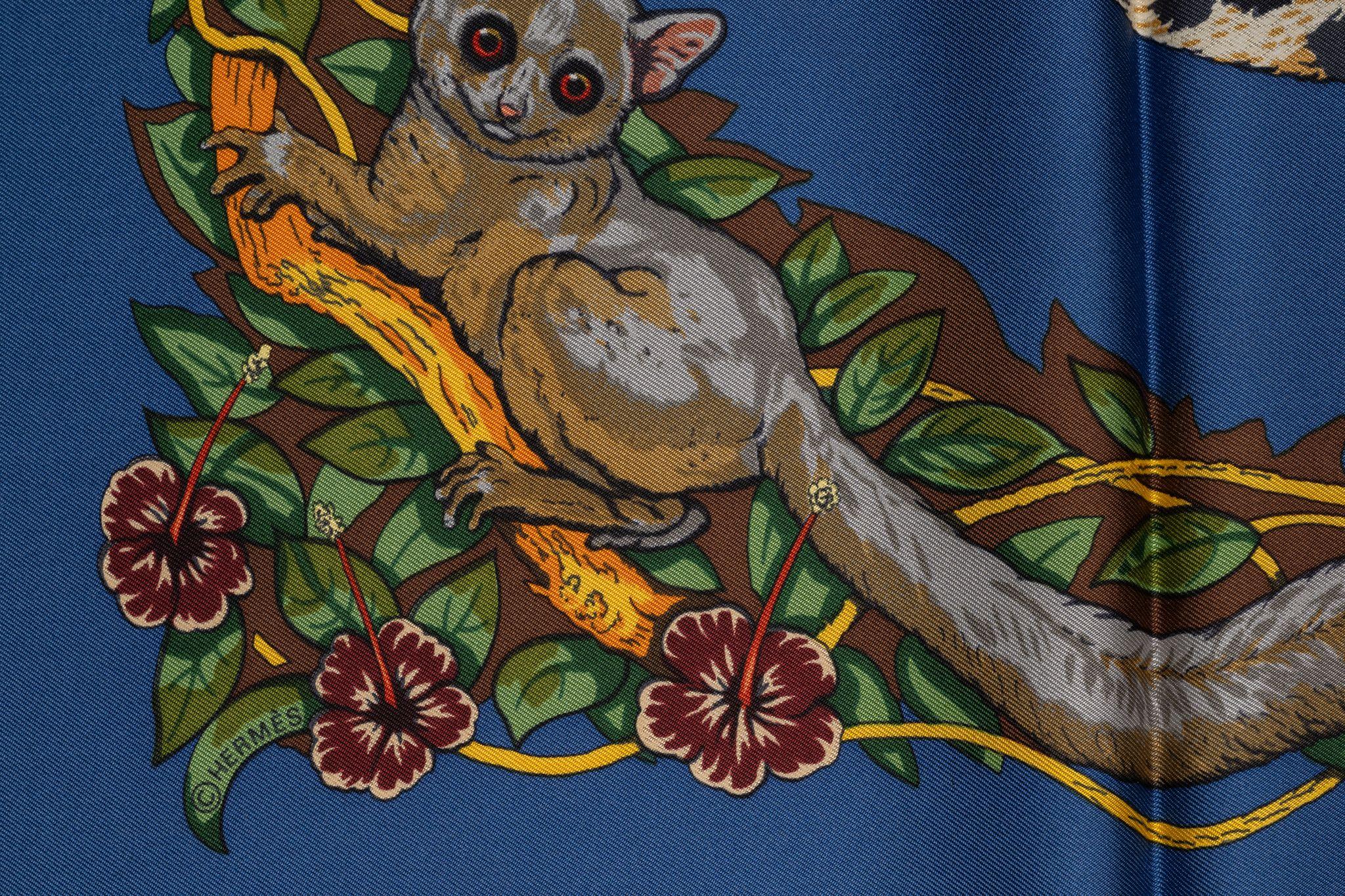Hermès “Jungle Love“ Silk Scarf Dallet In Excellent Condition For Sale In West Hollywood, CA