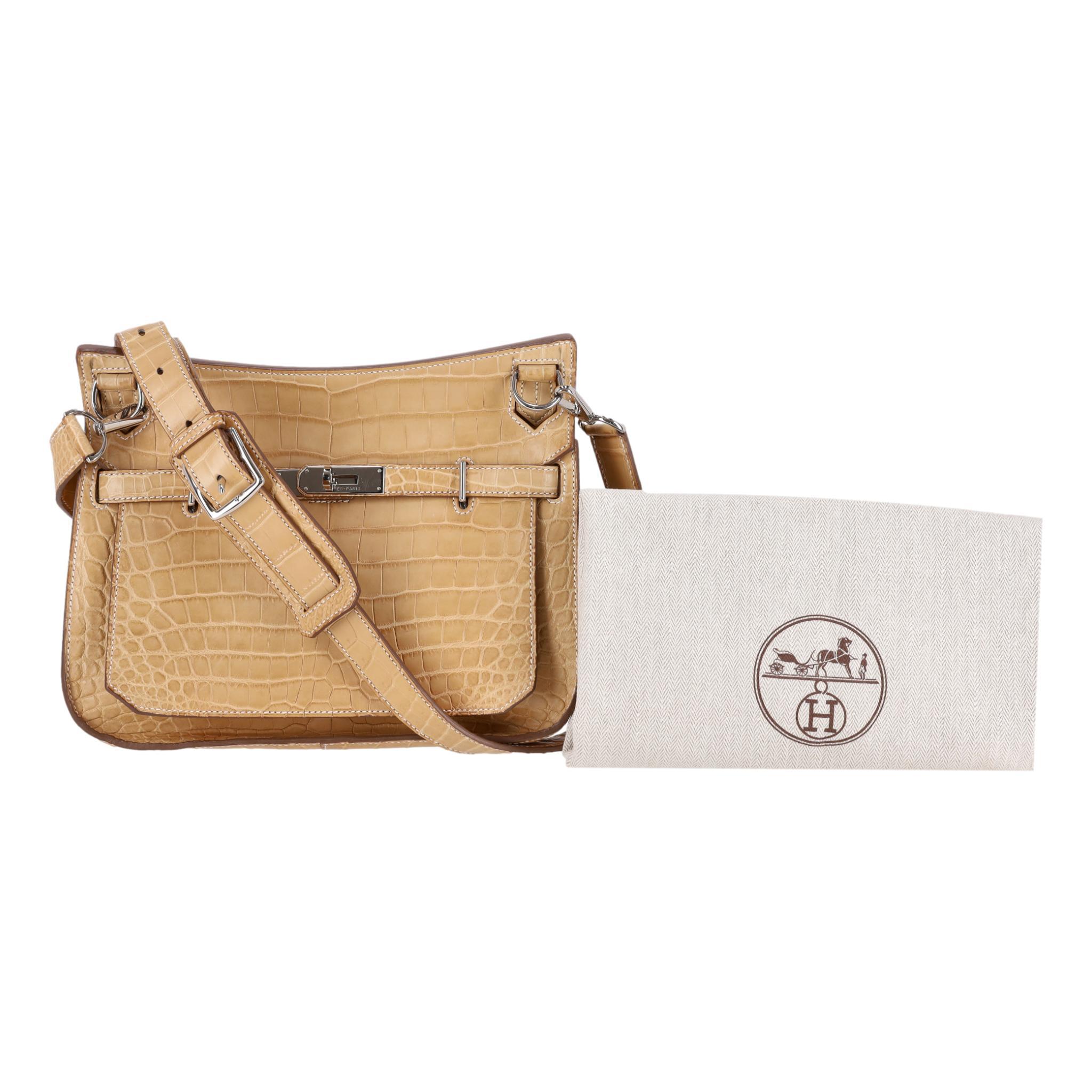 Rare Item - Hermes Jypsiere 28 Matte Crocodile Niloticus Skin Bag

Crossbody bag crafted from matte crocodile Niloticus skin in Ficelle.

Designed with branded, palladium hardware and signature 'Hermes Paris' engraved turn-lock closure.

Featuring