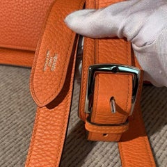 HERMES Jypsiere 28 Umhängetasche Taurillon Clemence Leder Rosa R Stempel