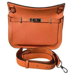HERMES Jypsiere 28 Umhängetasche Taurillon Clemence Leder Rosa R Stempel