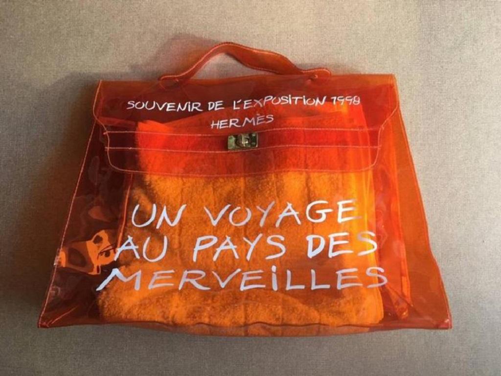 Hermès Kelly 1998 Souvenir D'exposition Clear 230222 Orange Vinyl Messenger Bag 2