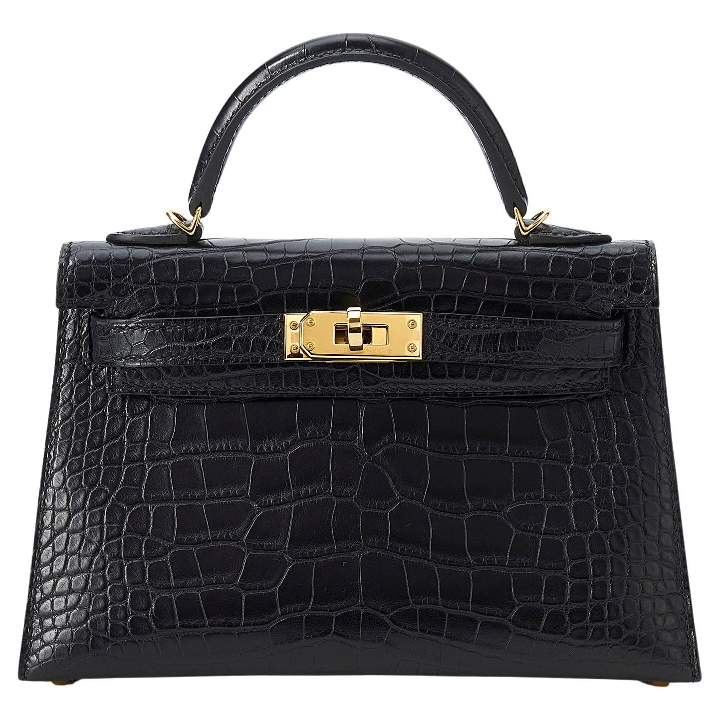 Hermès Kelly 20 Mini Noir/Black Alligator Matte Gold Hardware For Sale