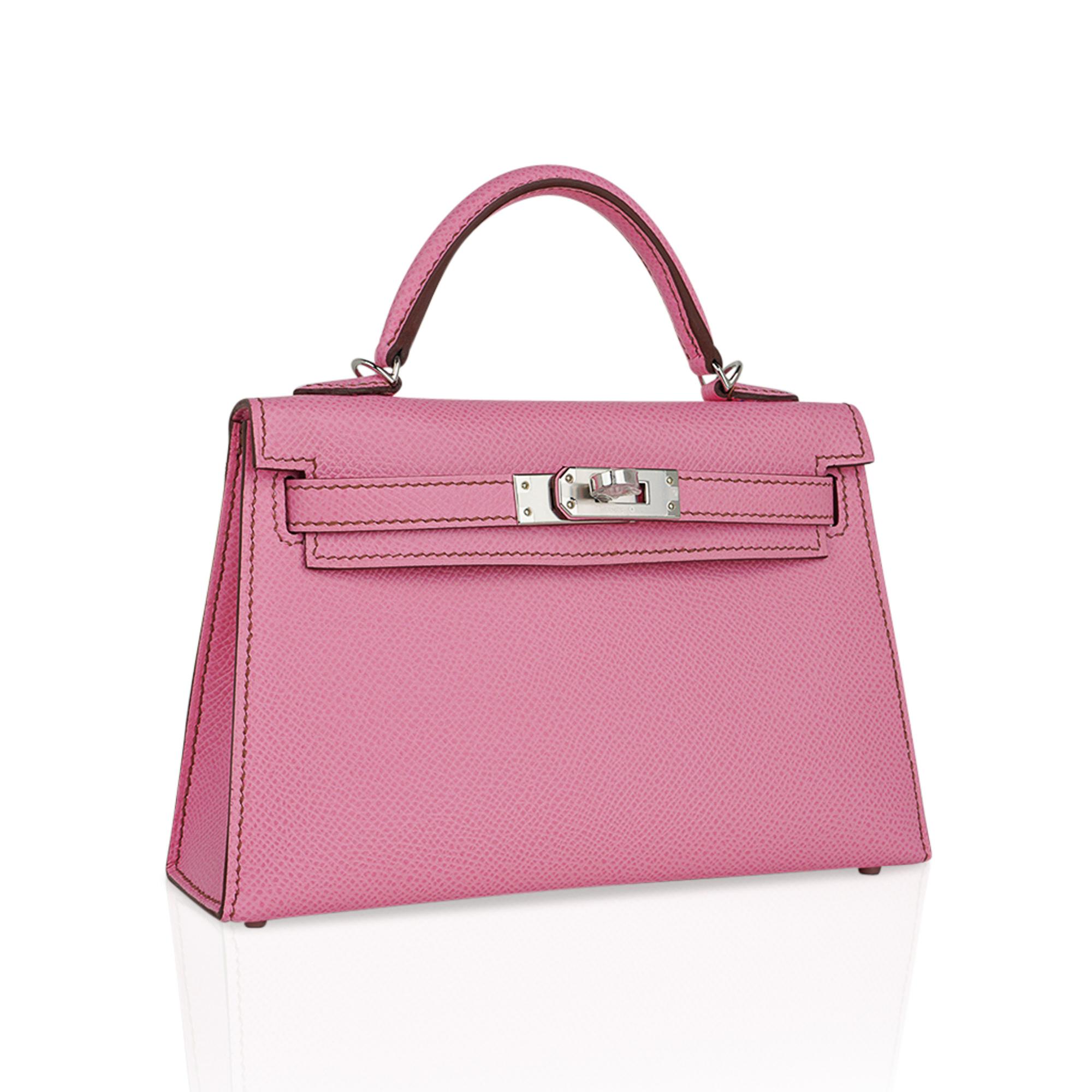 Mightychic offers an Hermes Kelly 20 Mini Sellier bag featured in coveted Bubblegum 5P Pink.  
If the Barbie moment shows us anything - it is the timeless classic of pink! 
Epsom leather accentuated with Palladium hardware.
Comes with signature