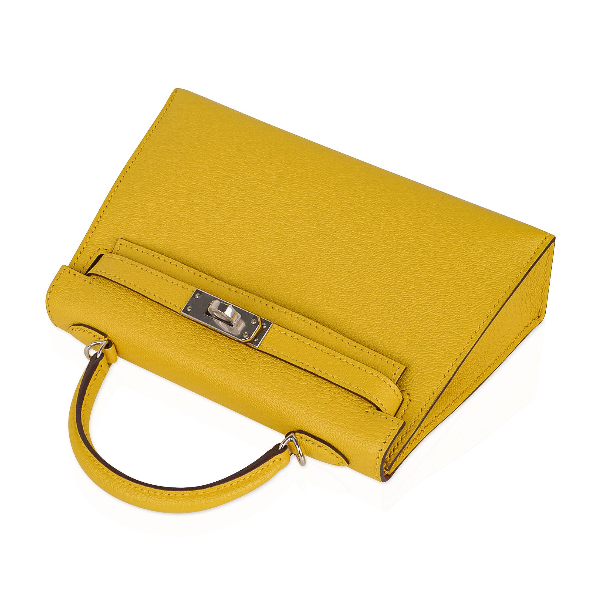 Sac Hermès Kelly 20 Mini Sellier jaune de Naples Verso en cuir de chèvre et palladium Pour femmes en vente