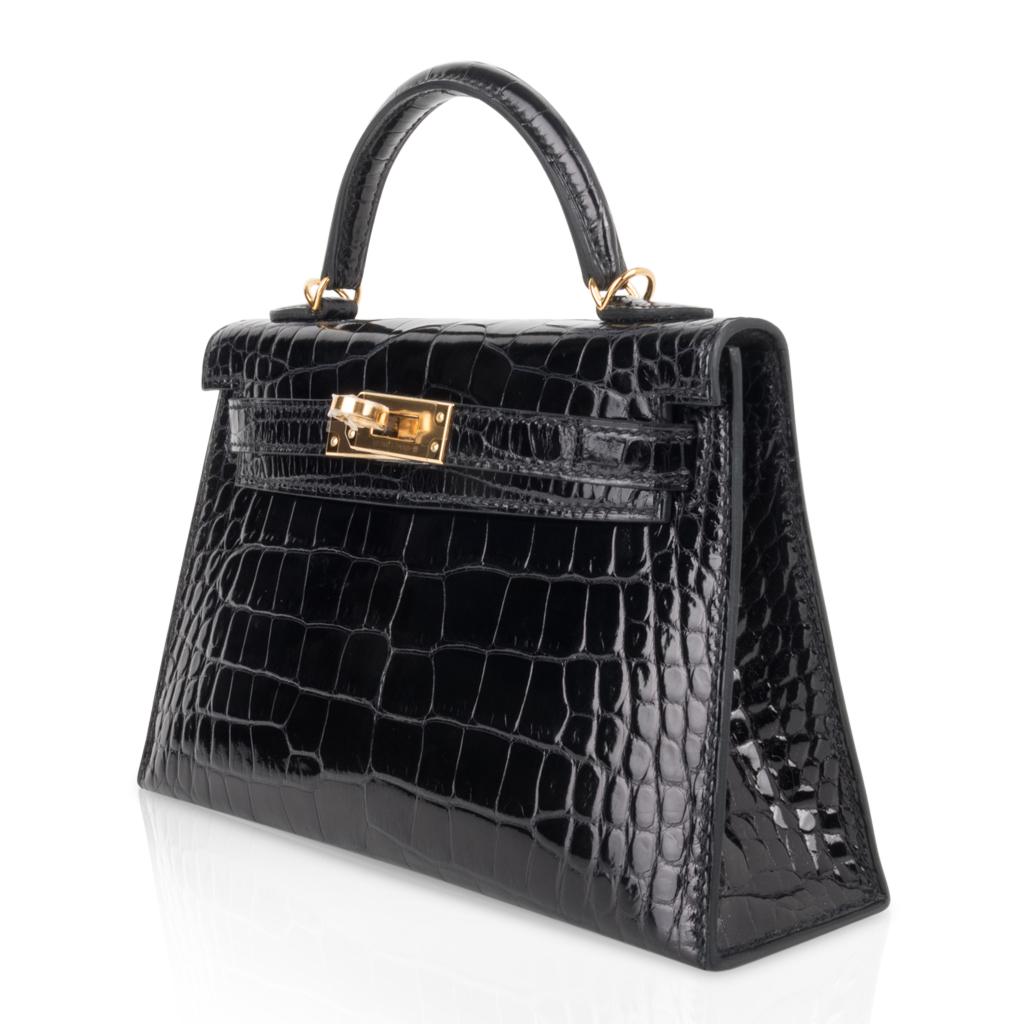 Hermes Kelly 20 Mini Sellier Black Alligator Gold Hardware Limited Edition In New Condition In Miami, FL