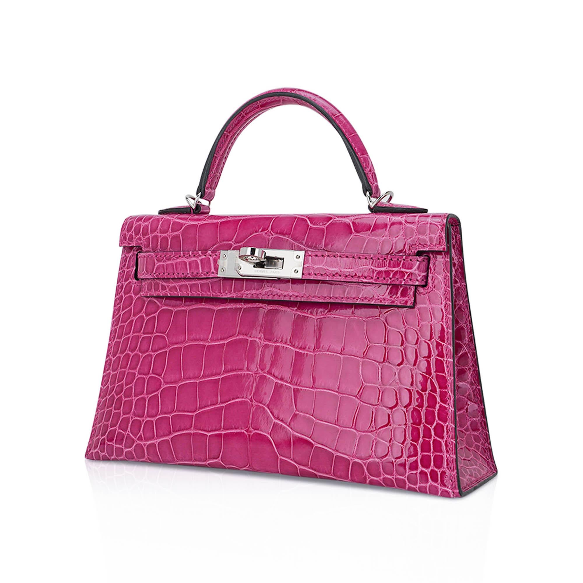 Hermes Kelly 20 Mini Sellier Rose Scheherazade Alligator Bag Palladium Hardware In New Condition For Sale In Miami, FL