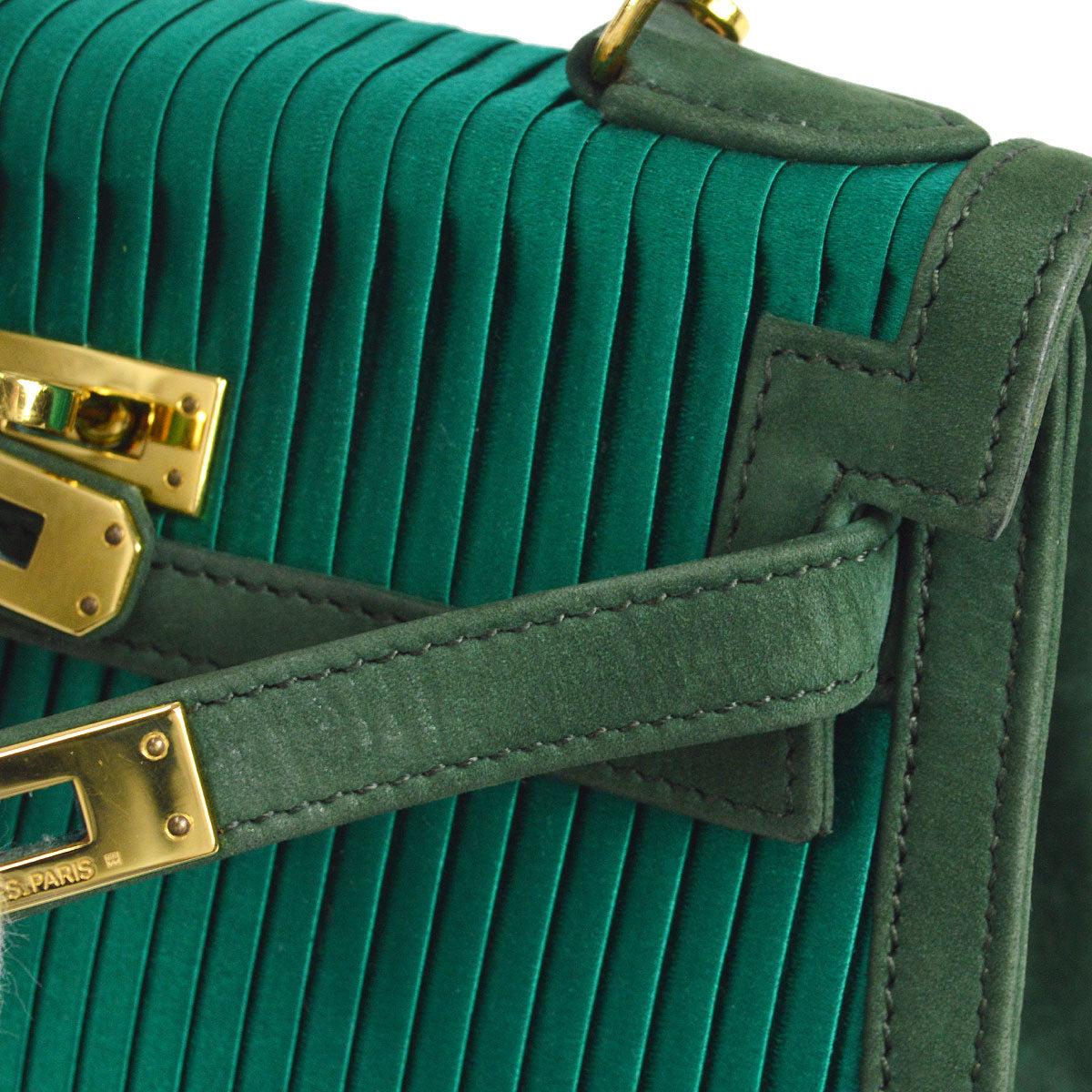 Hermes Kelly 20 Sellier 2way Shoulder Handbag Pleats Green Doblis in Satin For Sale 3