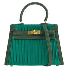 Hermes Kelly Mini II Bag Vert Fizz Epsom with Palladium Hardware 20 For  Sale at 1stDibs