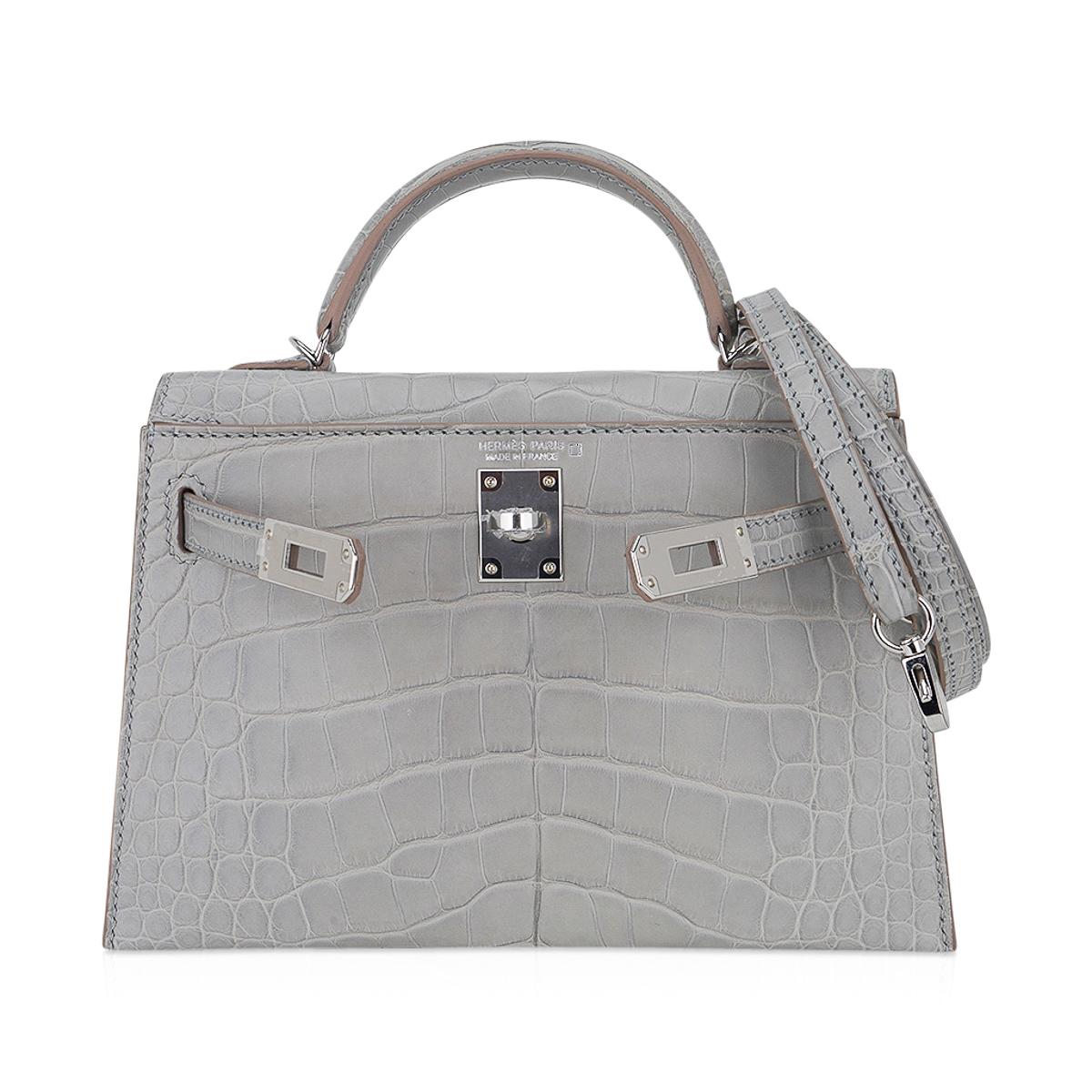 Hermes Kelly 20 Sellier Matte Gris Perle Alligator Mini Bag Palladium Hardware In New Condition For Sale In Miami, FL