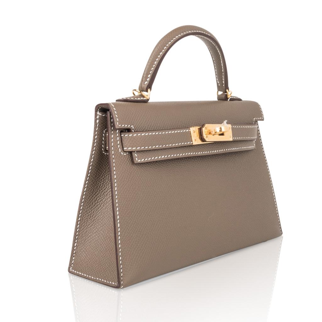 Hermes Kelly 20 Sellier Mini Bag Etoupe Epsom Gold Hardware im Zustand „Neu“ in Miami, FL