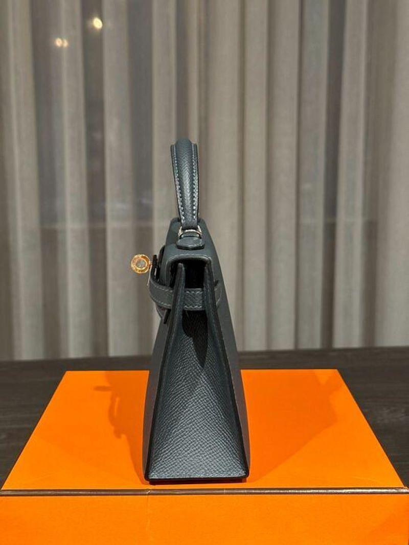 Hermès Gris Misty Mini Kelly 20 Sellier Epsom Electrum Hardware Neuf - En vente à New York, NY