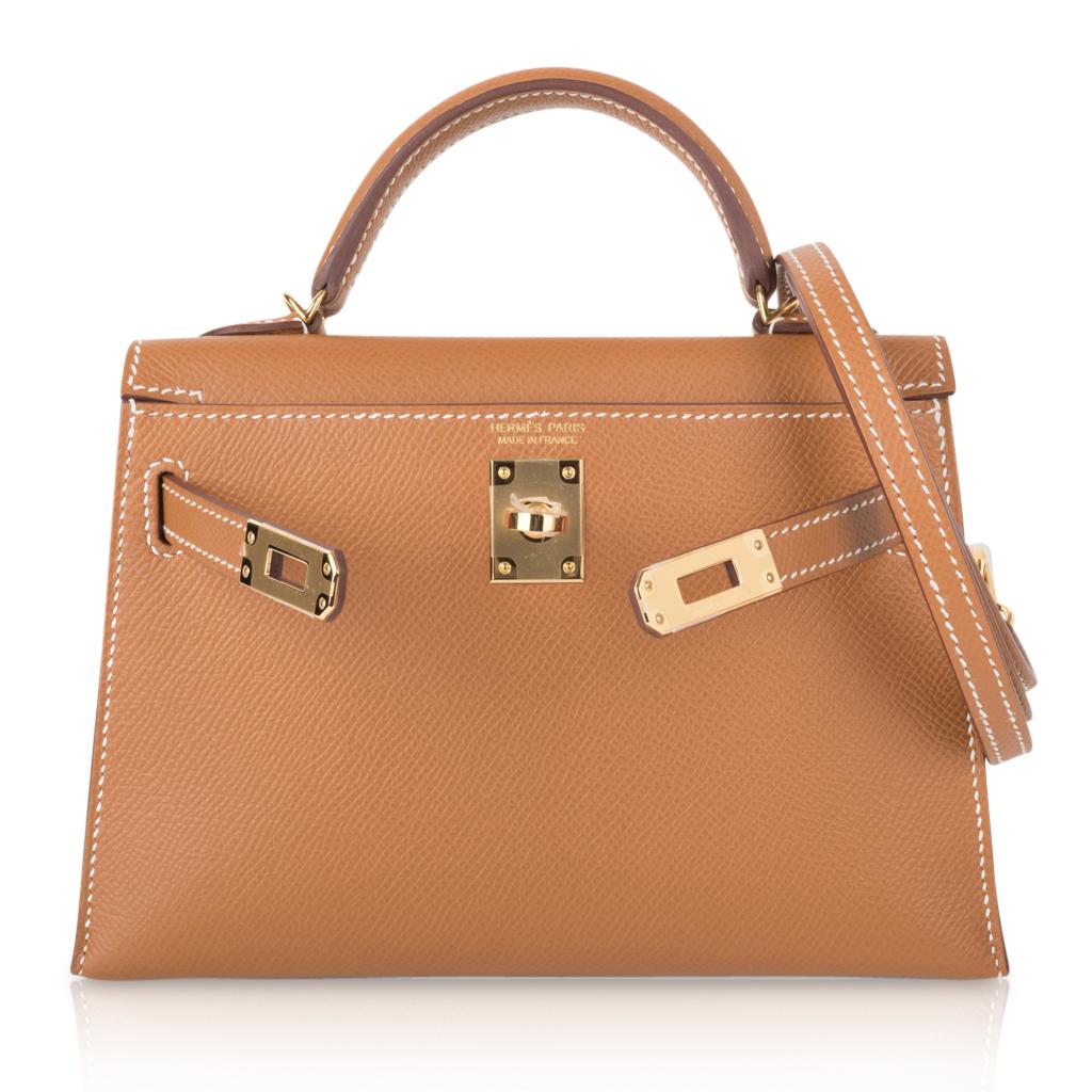 Hermes Kelly 20 Sellier Mini Kelly II Gold Epsom Gold Hardware In New Condition In Miami, FL