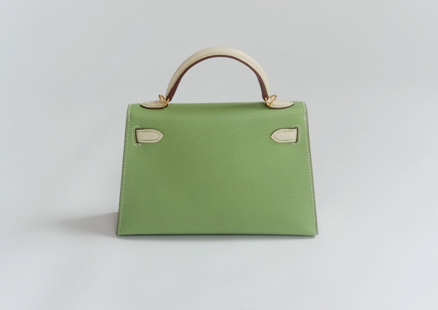 HSS made to order - Hermes Kelly 20cm (mini Kelly) Vert Criquet and Craie Sellier in Epsom leather with Gold Hardware (GHW). Brand new comes with box and accessories, full set and receipt.
