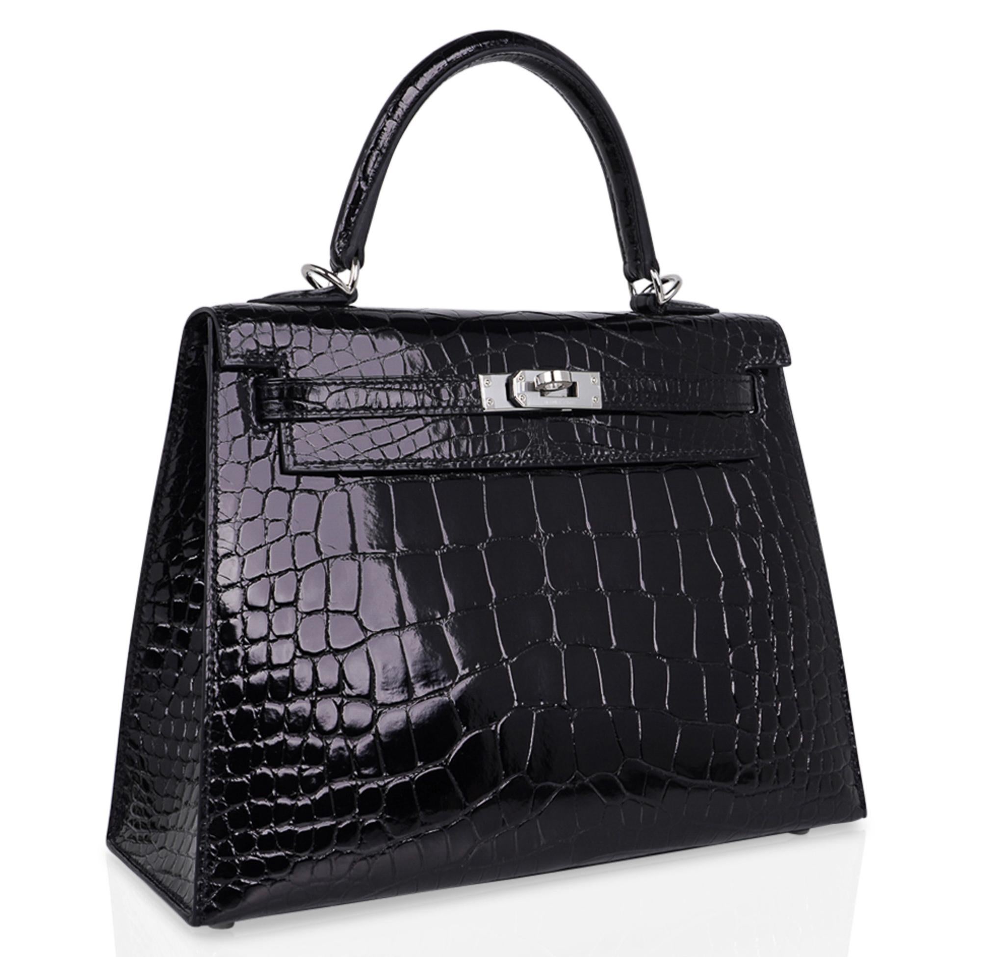 Kelly 25 Sellier Tasche aus schwarzem Alligator mit Palladium-Hardware Damen