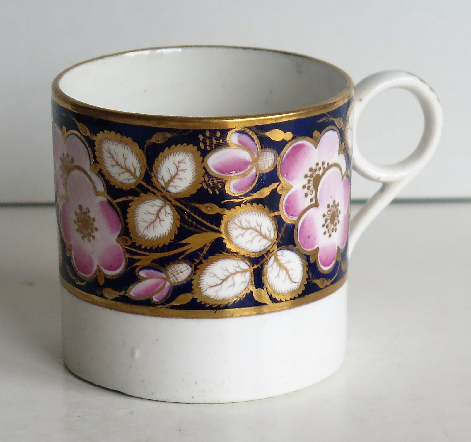 Georgian Porcelain Coffee Can by Machin & Baggaley Pattern 262, Circa 1810  For Sale 3