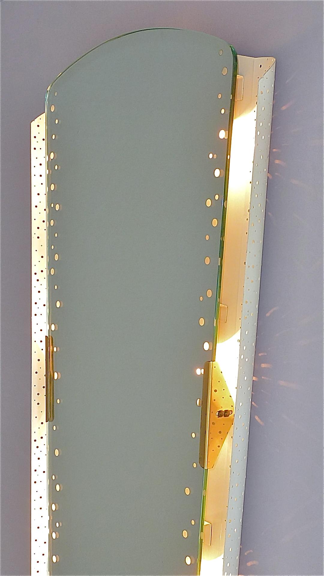 Großer beleuchteter Spiegel Igl für Hillebrand, weiß emailliertes Messing, Mategot-Stil  im Angebot 5