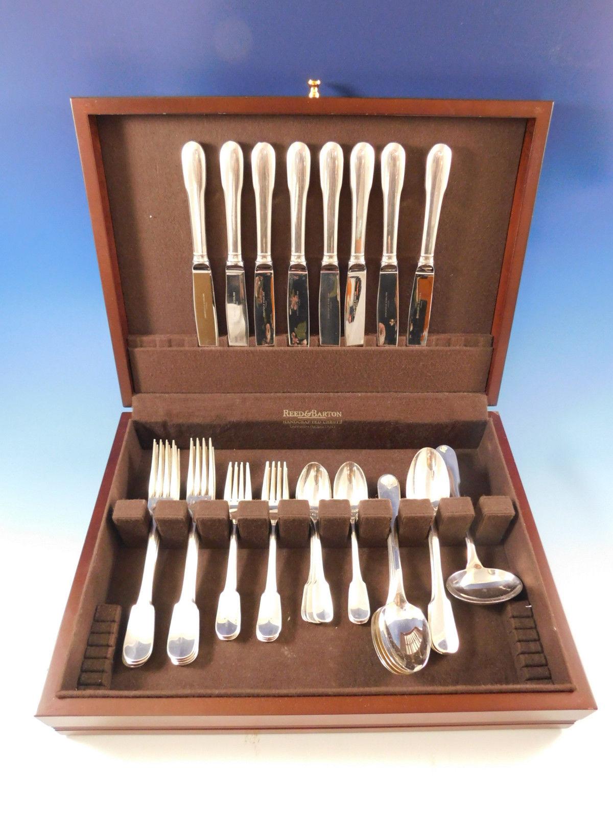 Superb dinner size cluny by Christofle France sterling silver flatware set of 41 pieces. This set includes:

Eight dinner size knives, 9 3/4