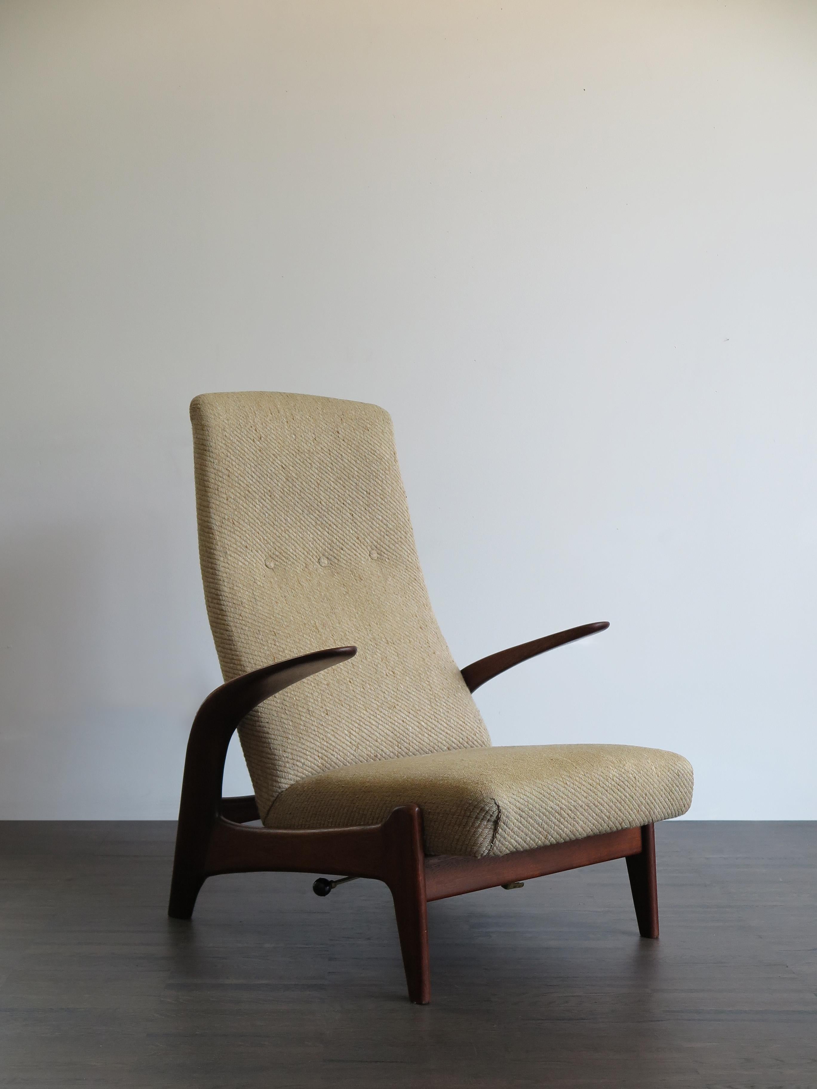 1960s a Rock ‘n’ Rest Norwegian design lounge chair produced in the 1960s by British company Gimson and Slater with different reclining positions, Mid-Century Modern design.