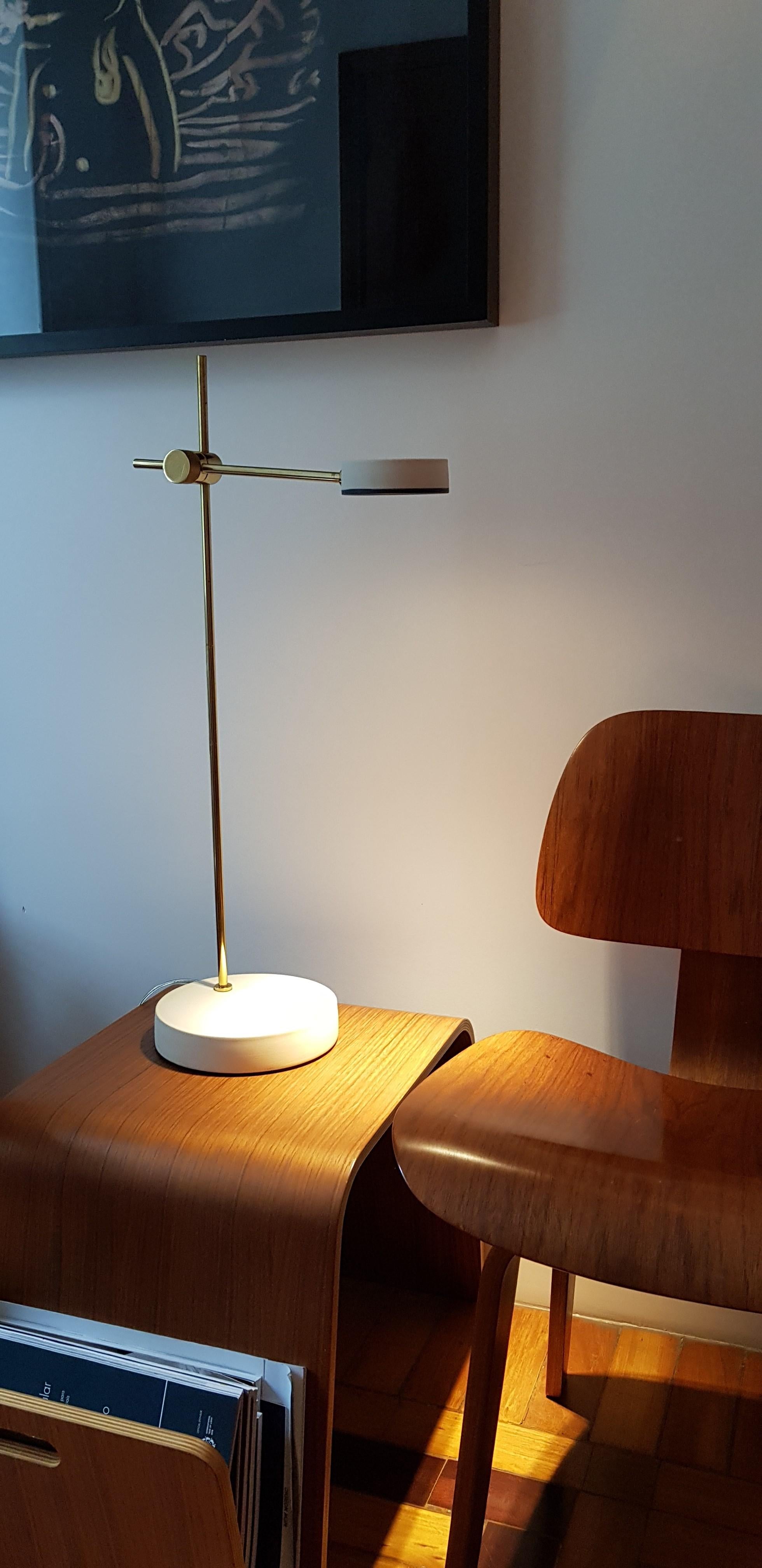 Each Pius table lamp is handmade, therefore the piece comes with some mill metric difference.
One piece is never similar to the next, because the pieces are made individually by the artist and not by a machine giving them a touch of
