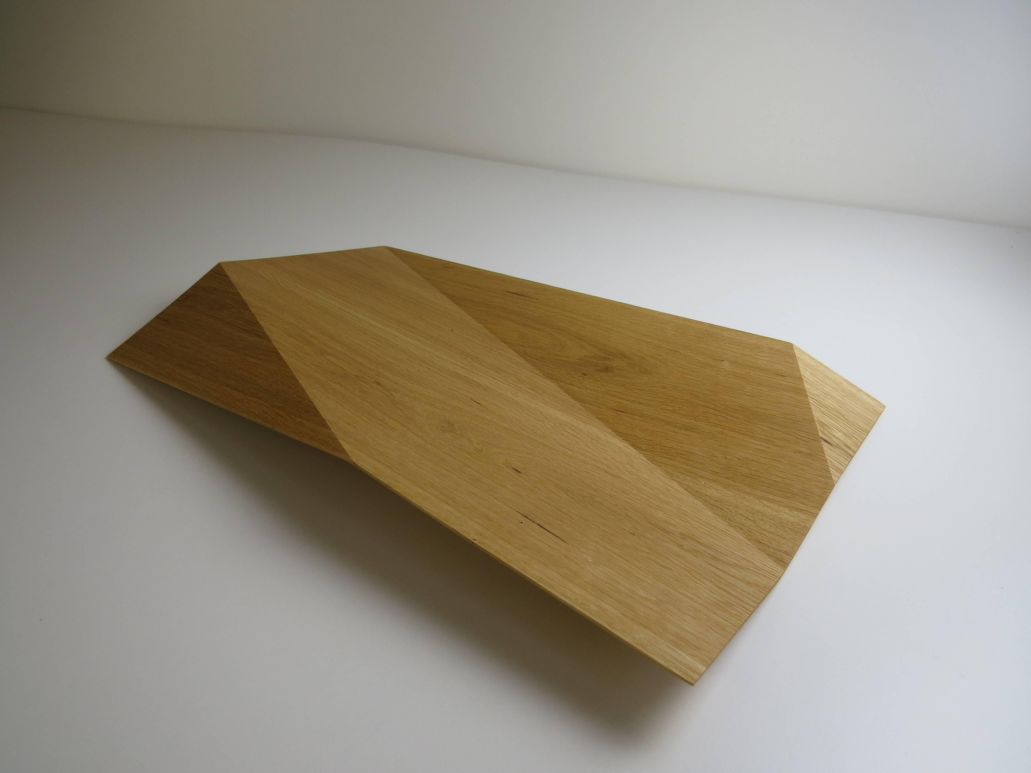 Moderne moderne Muschel „Origami“ aus Massivholz (Deutsch) im Angebot