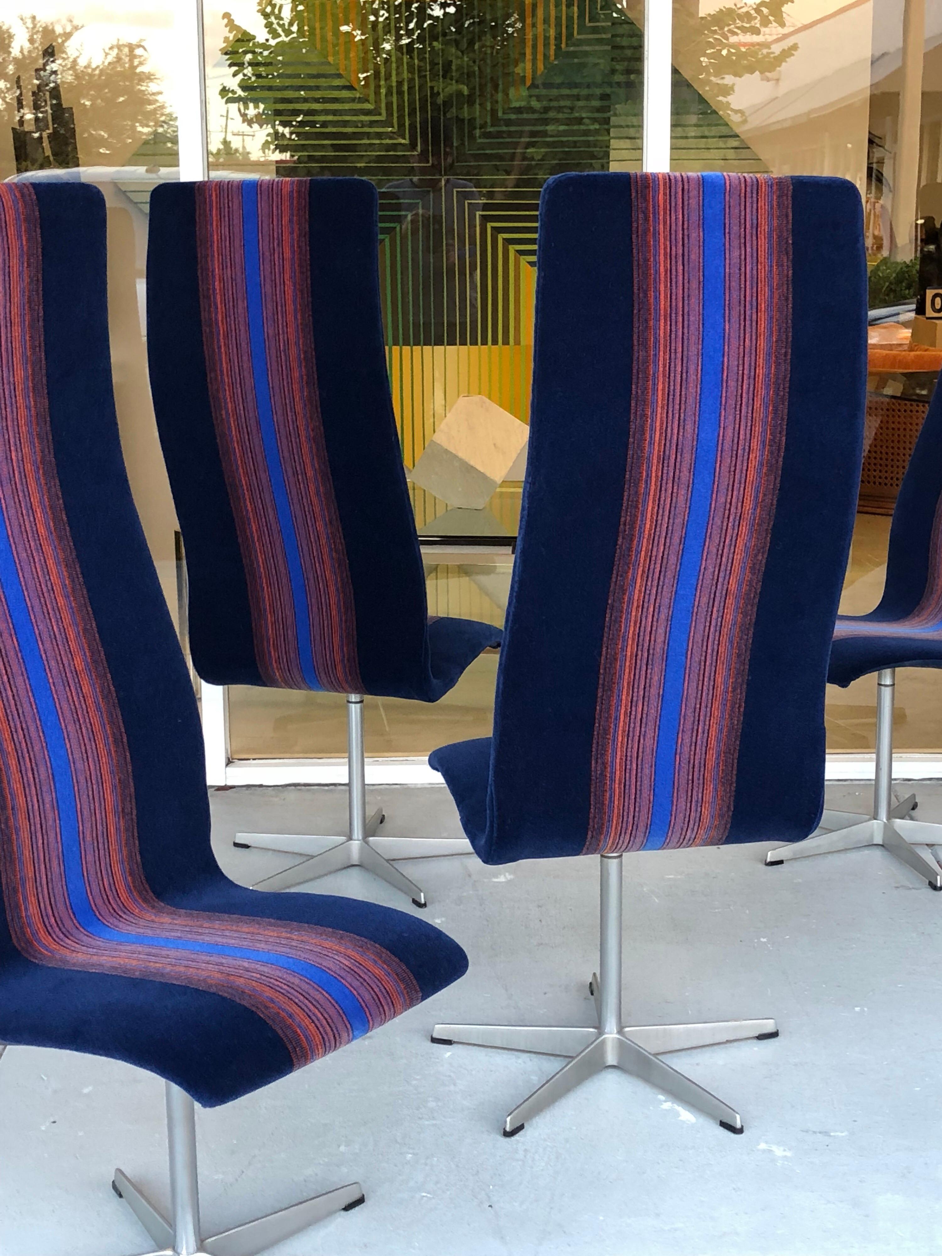Mid-Century Modern Arne Jacobsen for Fritz Hansen Oxford Dining Chairs in Mohair
