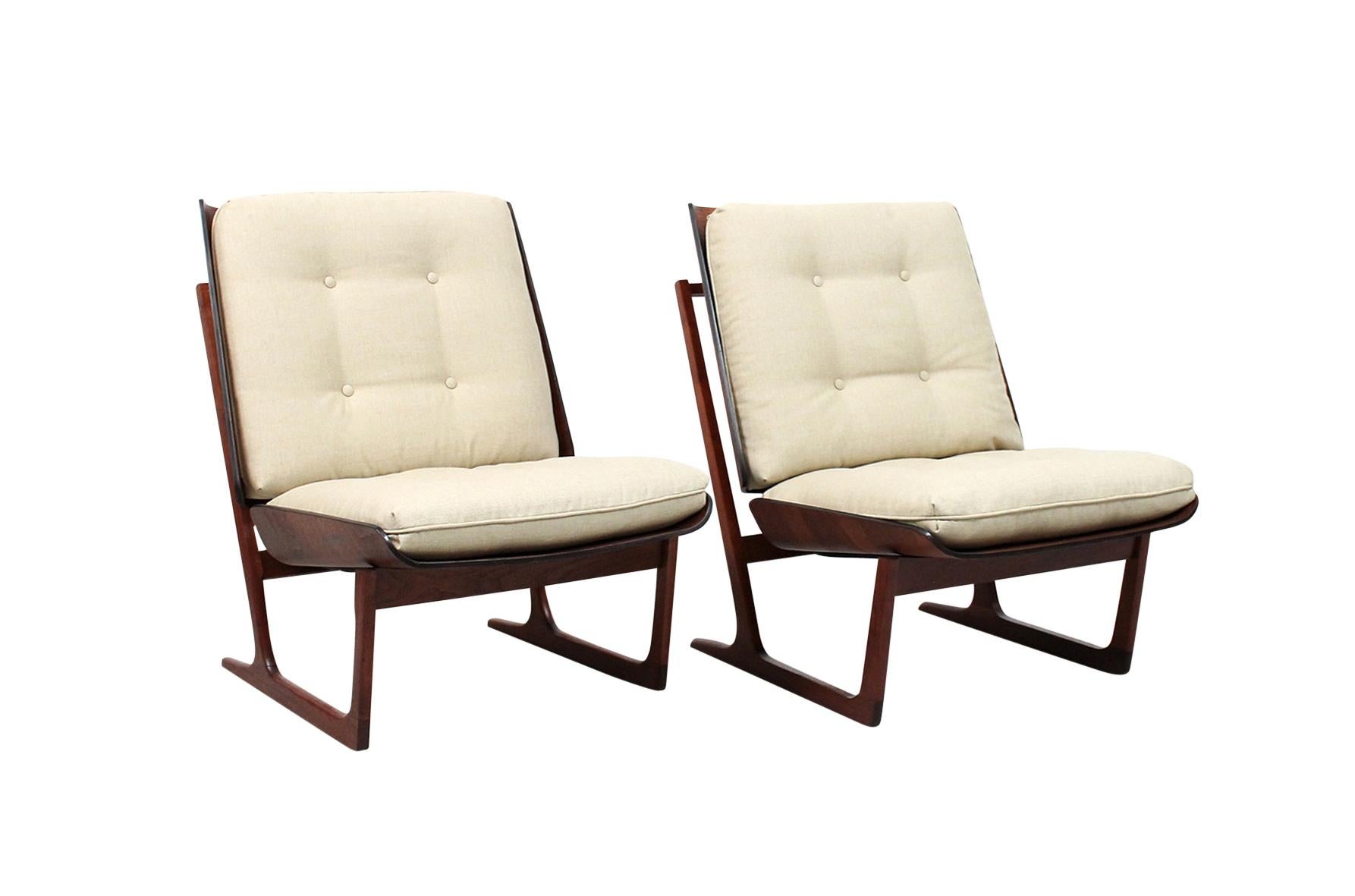 Scandinavian Modern Pair of Plywood Lounge Chairs