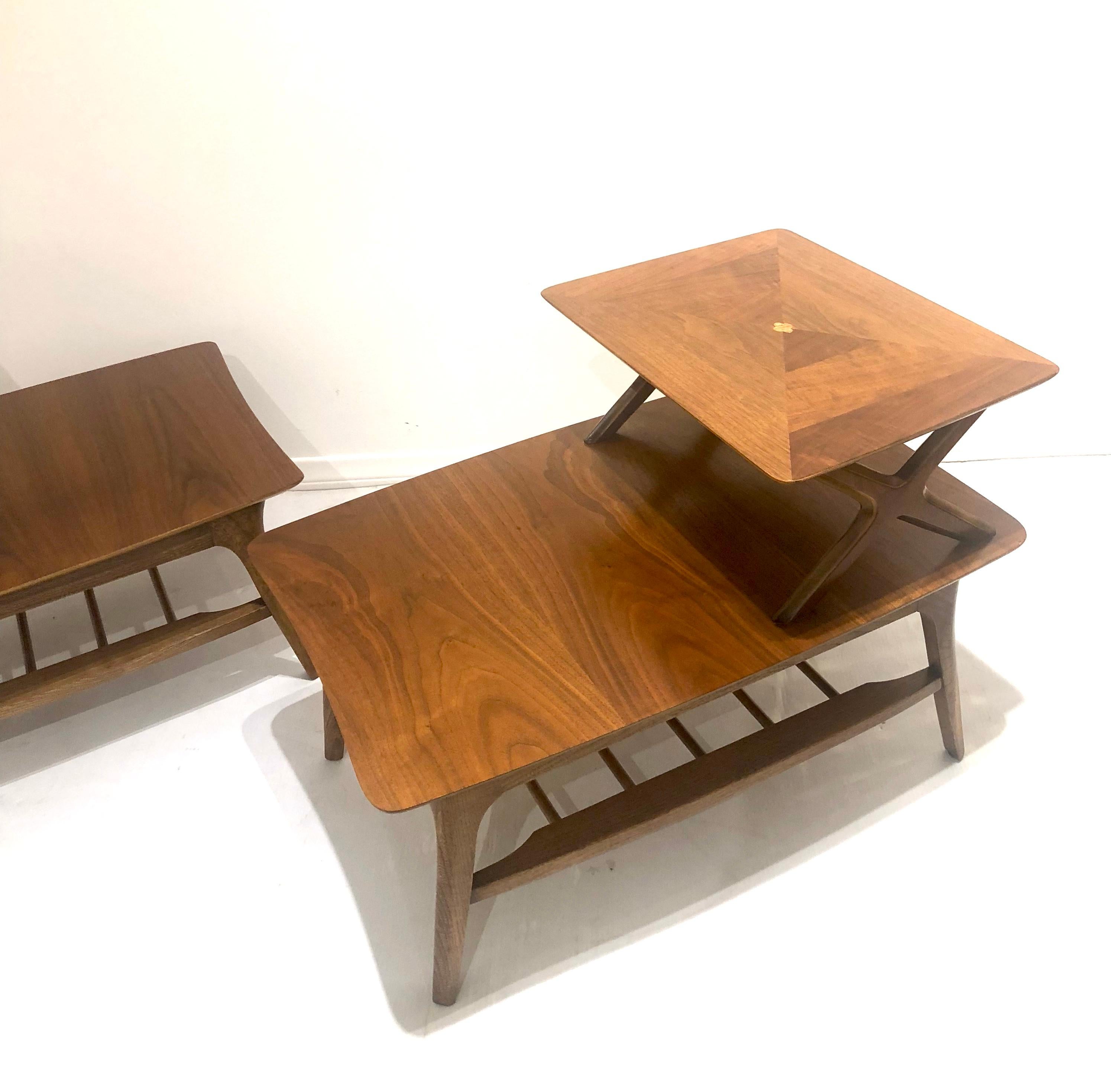 American Mid-Century Modern Pair of Walnut Step End Tables In Excellent Condition In San Diego, CA