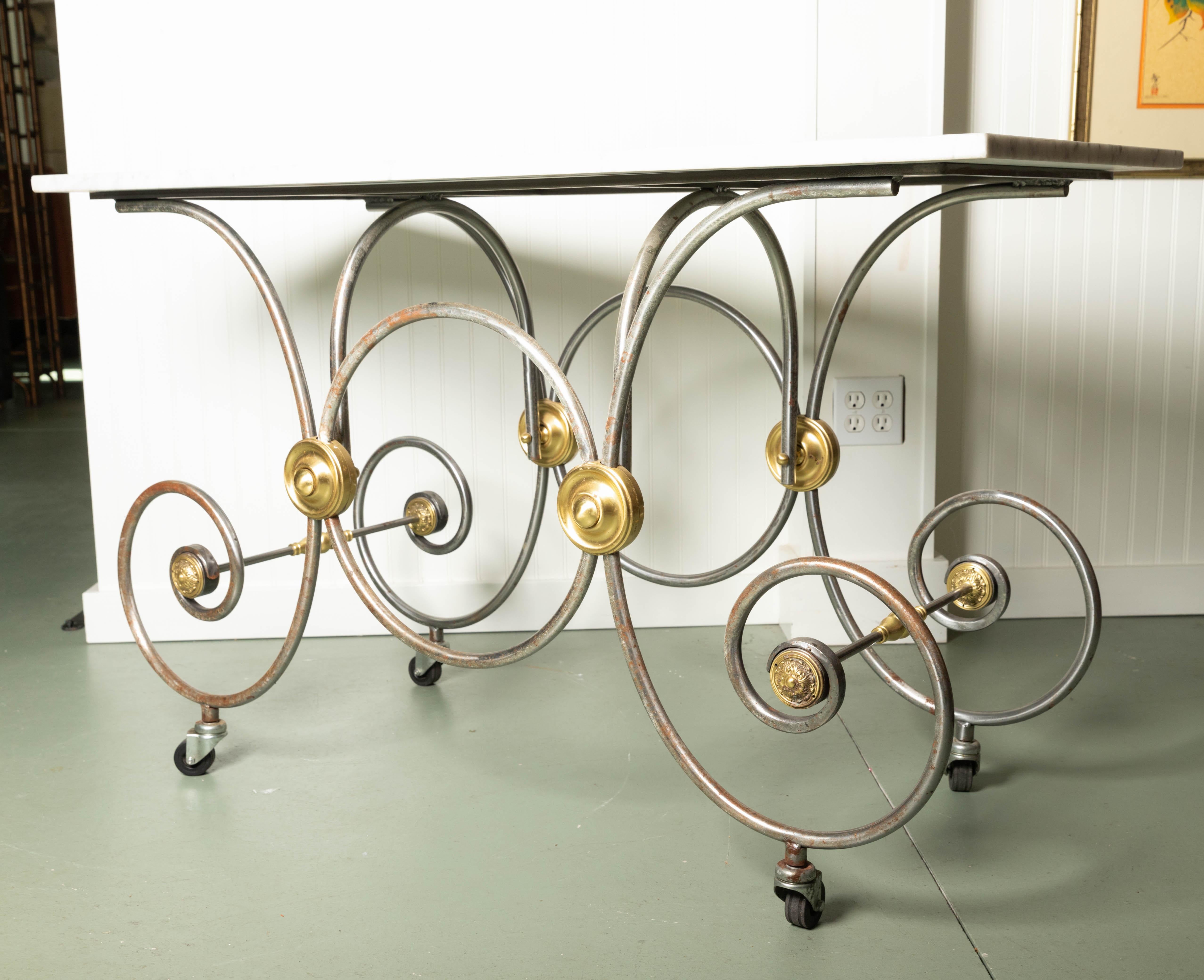 French Style, Marble Top Bakers Table with Brass and Metal Base im Zustand „Gut“ im Angebot in Southampton, NY