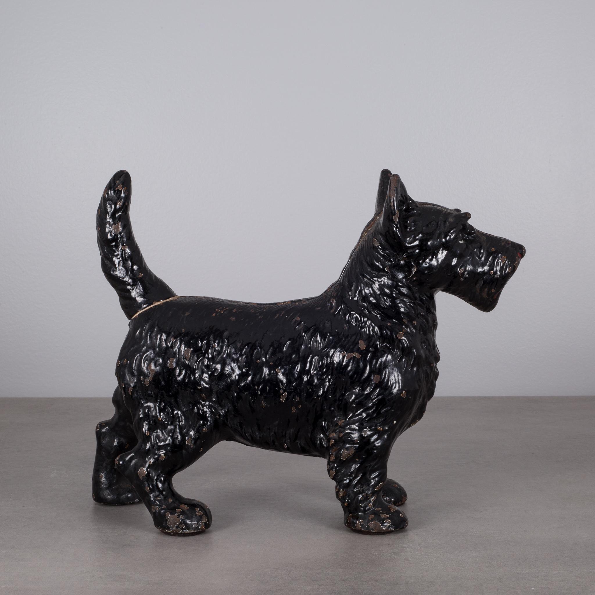 Early 20th Century Cast Iron Scotty Dog by Hubley, circa 1910-1940s 1