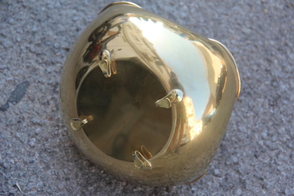 Italiano Ciotola sagomata in ottone massiccio 1960 Italia Mid-Century Modern in vendita