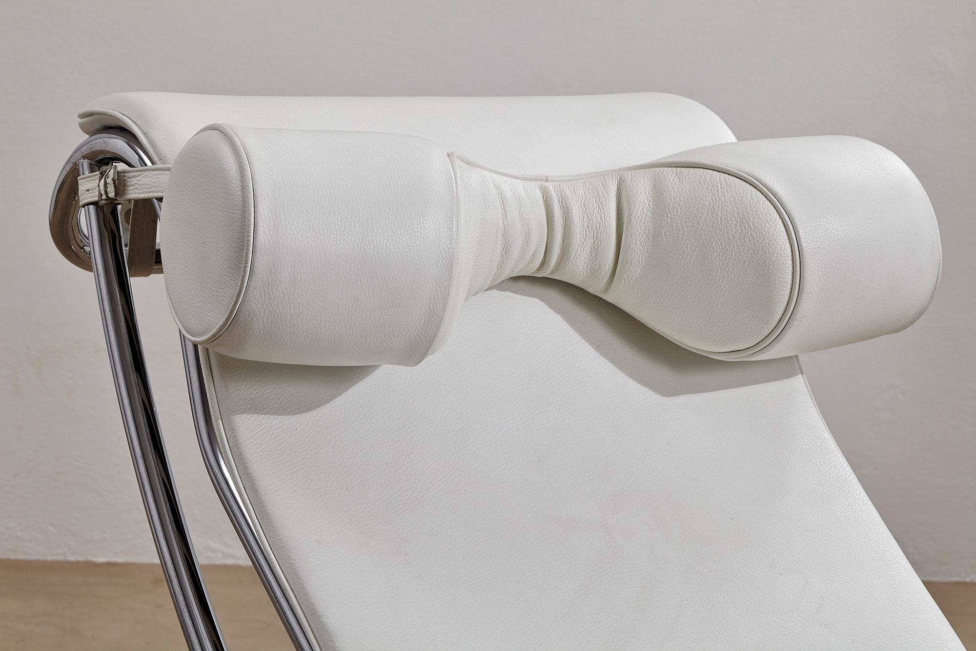 Contemporary White Leather and Steel Chaise Longue by Robert Vincent, One-of-a-kind For Sale