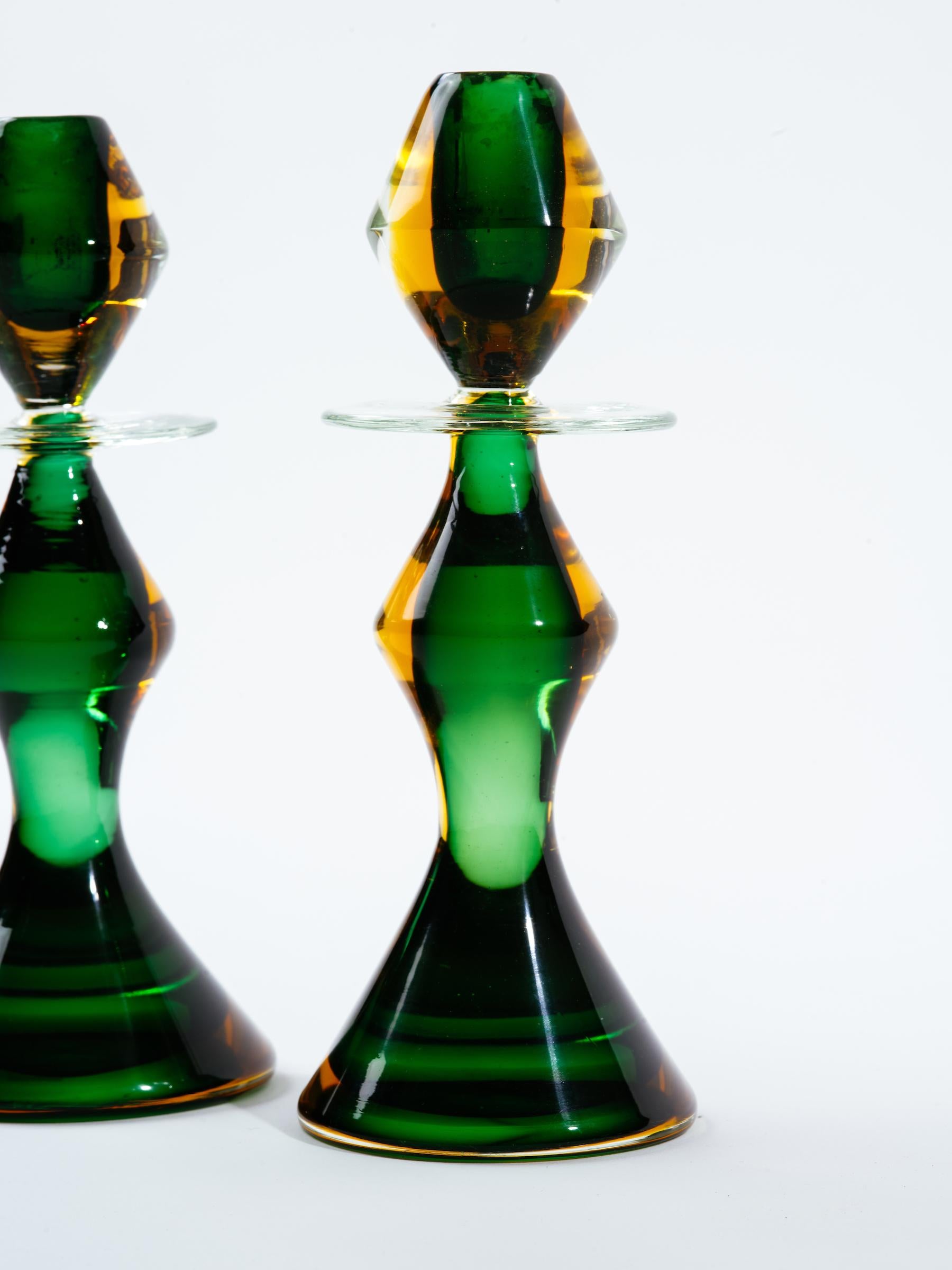 Hand-Crafted Italian Gold and Emerald Glass Candlesticks by Flavio Poli for Seguso For Sale