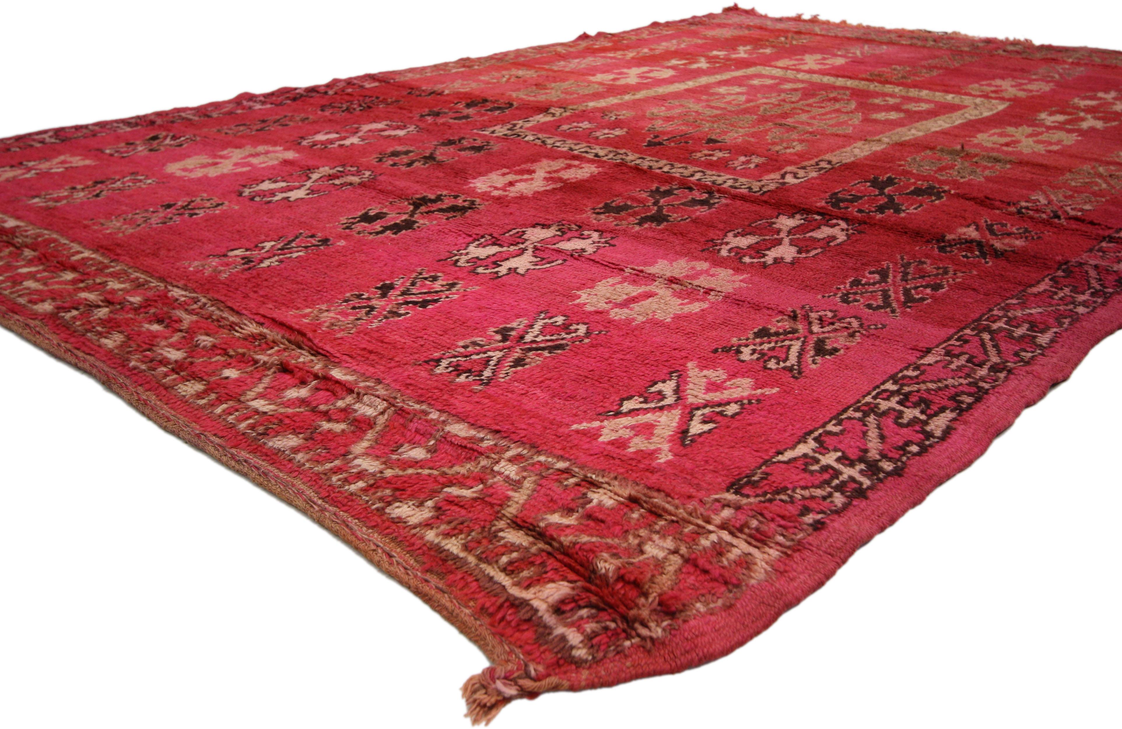 Vintage Berber Moroccan Rug with Tribal Style, Moroccan Berber Carpet In Good Condition In Dallas, TX