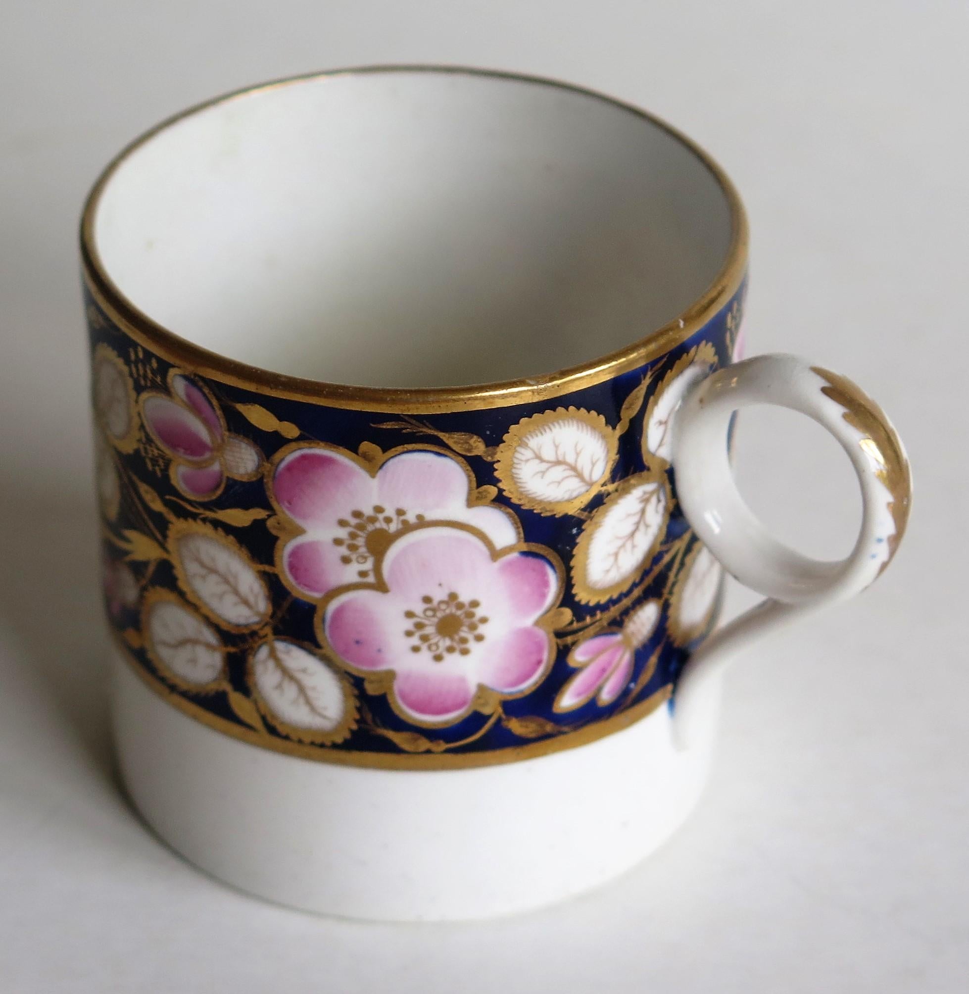 English Georgian Porcelain Coffee Can by Machin & Baggaley Pattern 262, Circa 1810  For Sale