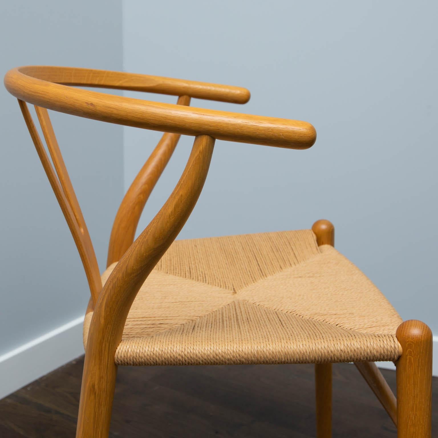 Wishbone Chair by Hans Wegner For Carl Hansen In New Condition In New London, CT
