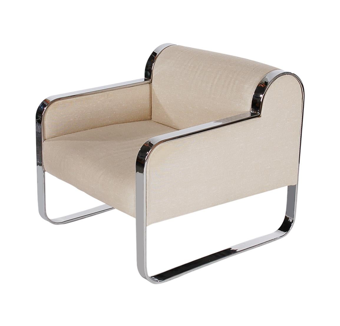 Late 20th Century Pair of White Mid-Century Modern Club Lounge Chairs After Milo Baughman