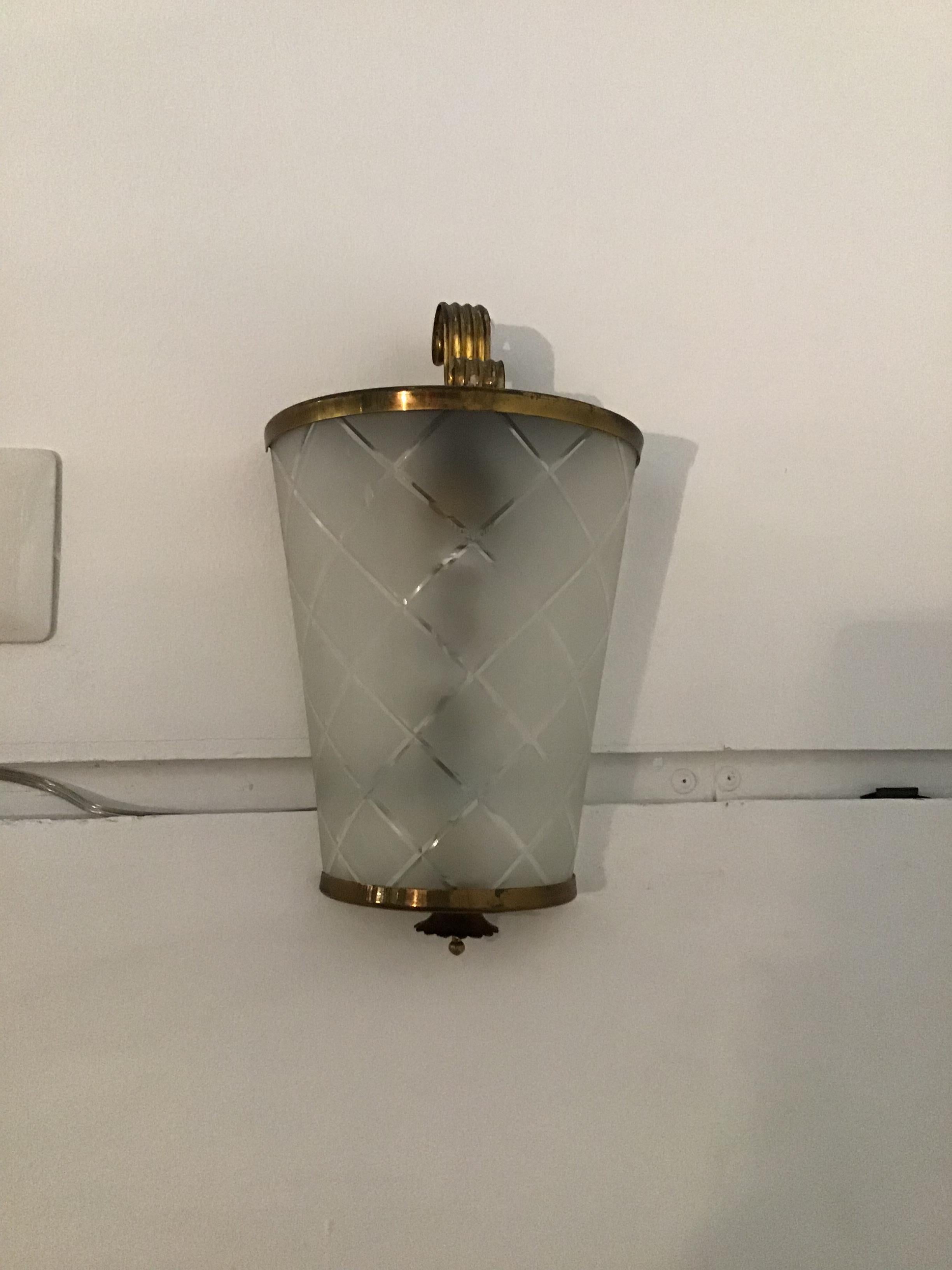 Pair of Brusotti Brass Green Cristal Worked in the Shape of Diamonds Sconces In Excellent Condition For Sale In Milano, IT
