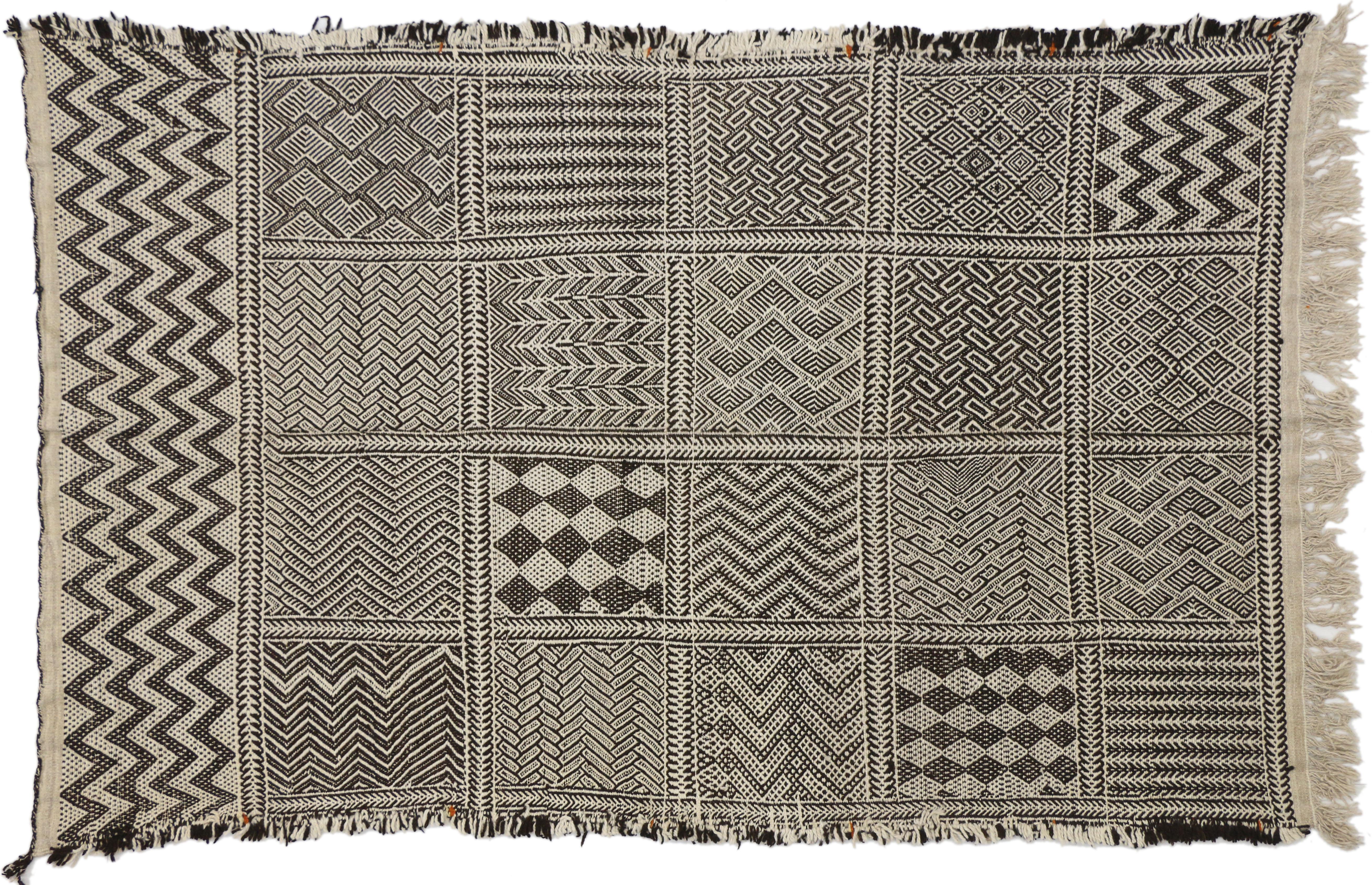 20th Century Vintage Zanafi Moroccan Kilim Rug with Zillij Style, Moroccan Tile Pattern Rug