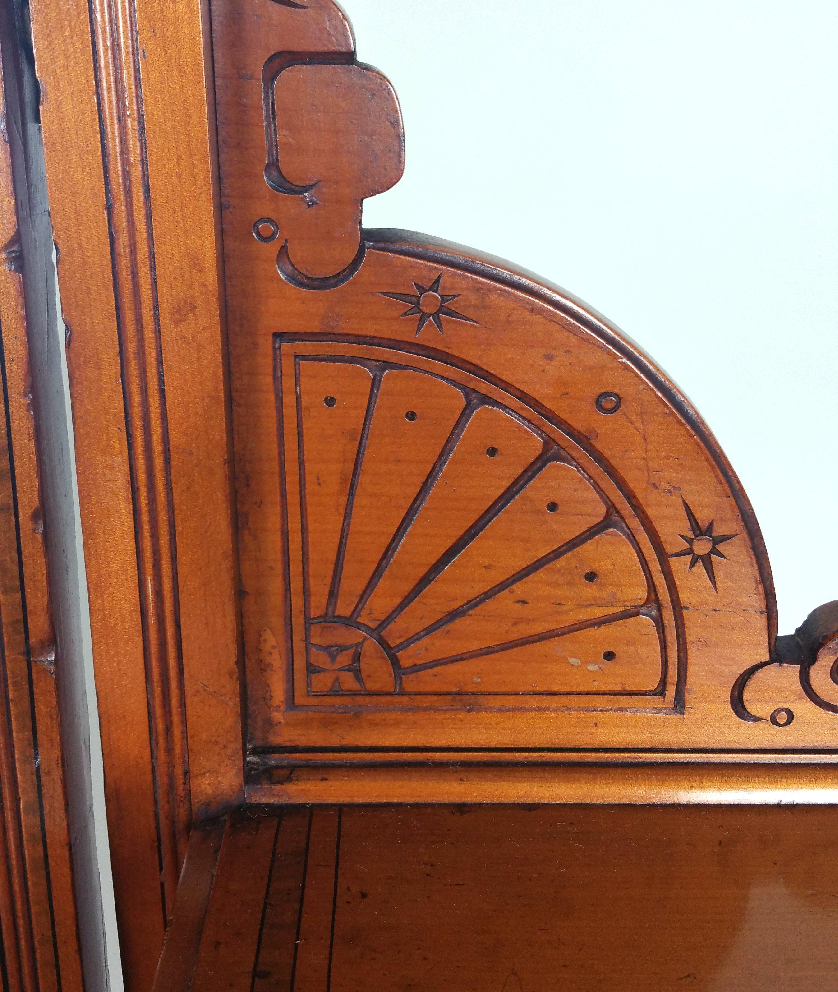 Victorian Satin Walnut Dressing Table For Sale 1