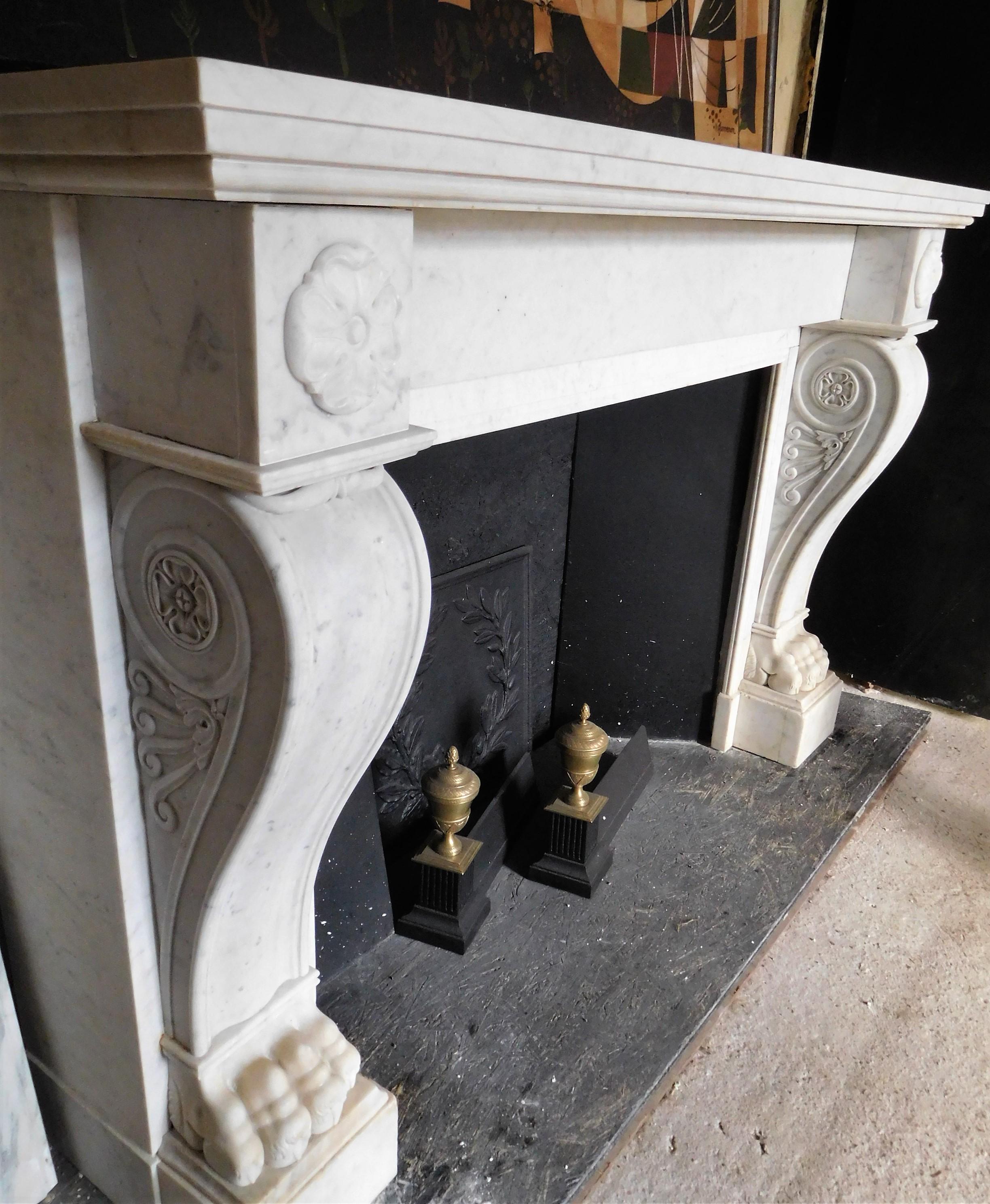 EMPIRE Fireplace Lion's Paws in Carrara Marble For Sale 1