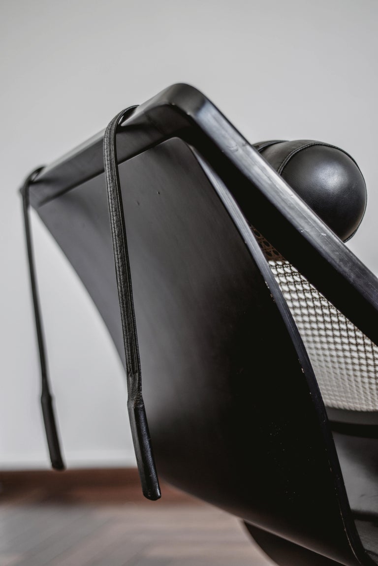 Leather Original Vintage Rio Modern Chaise by Oscar Niemeyer For Sale