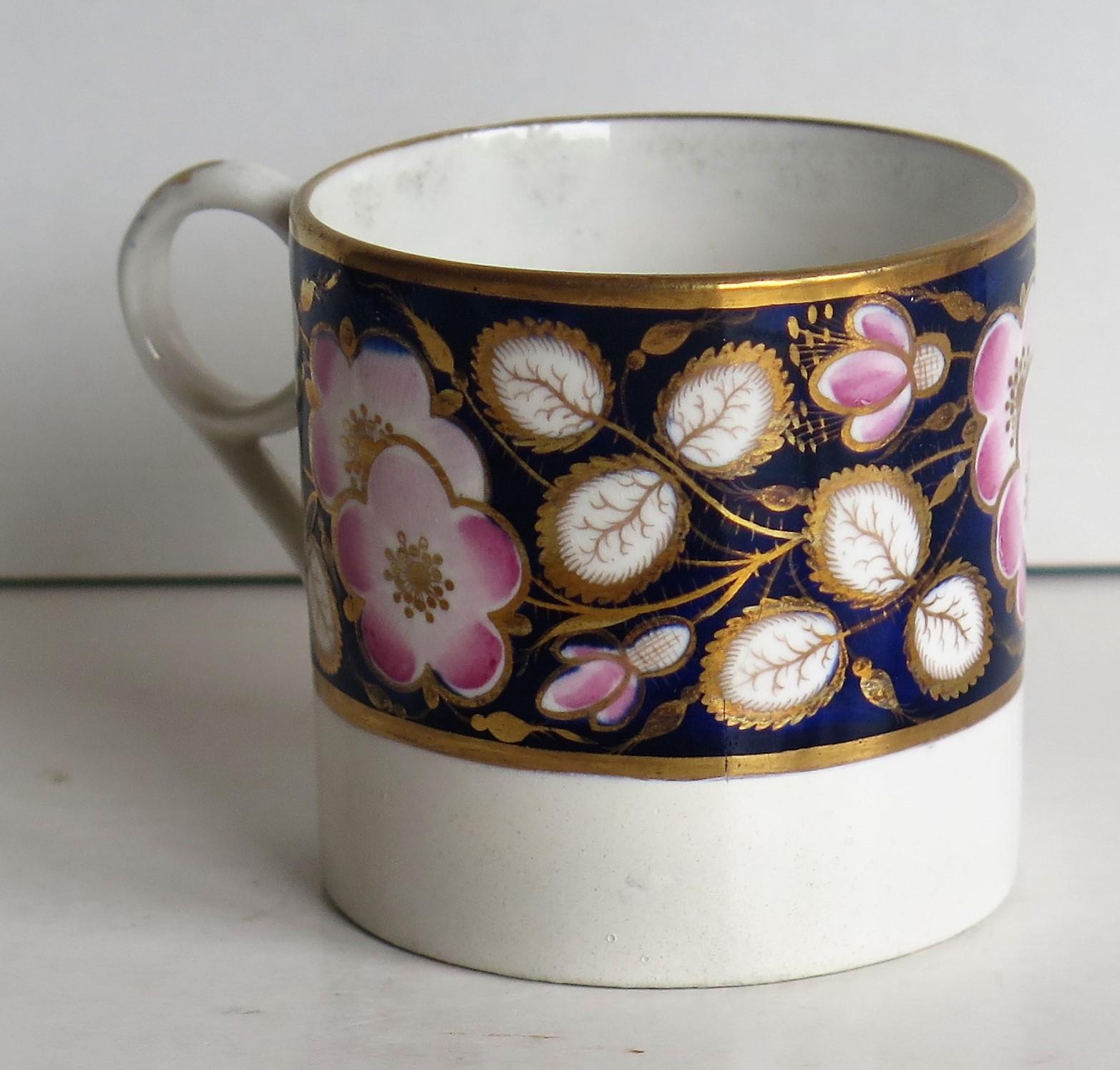 Georgian Porcelain Coffee Can by Machin & Baggaley Pattern 262, Circa 1810  For Sale 1