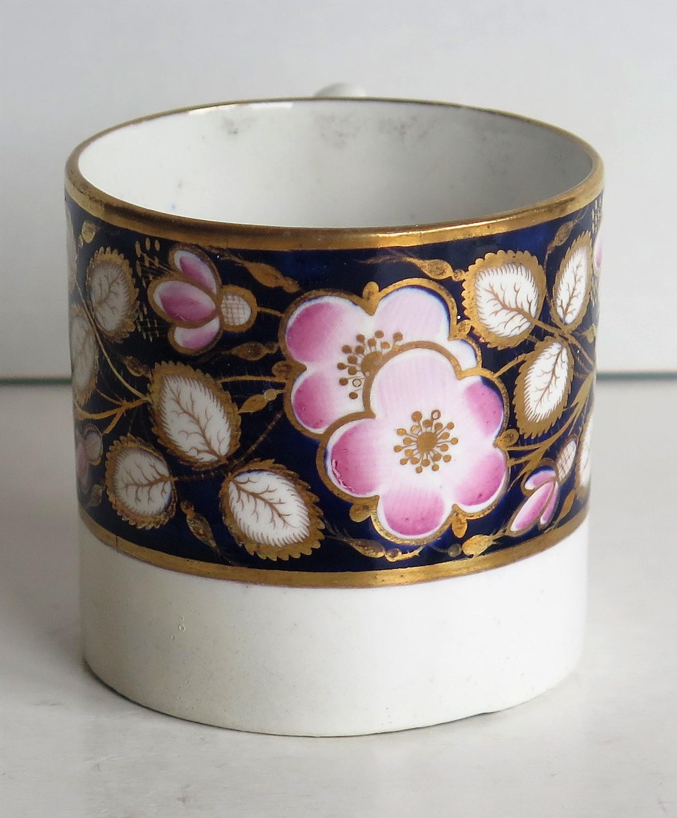 Georgian Porcelain Coffee Can by Machin & Baggaley Pattern 262, Circa 1810  For Sale 2