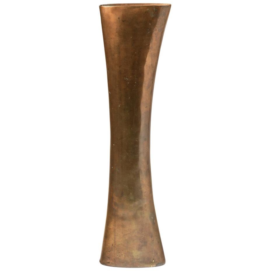 Magnifique vase en forme de métal libre, fabriqué en France, vers 1970