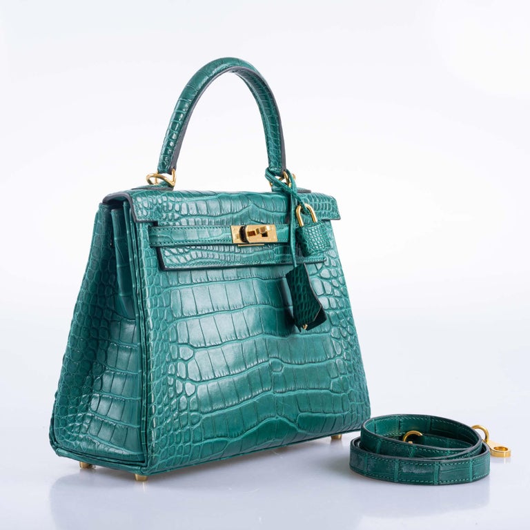 Hermes Kelly Sellier 25 Vert Jade Shiny Crocodile Alligator Handbag -  MAISON de LUXE