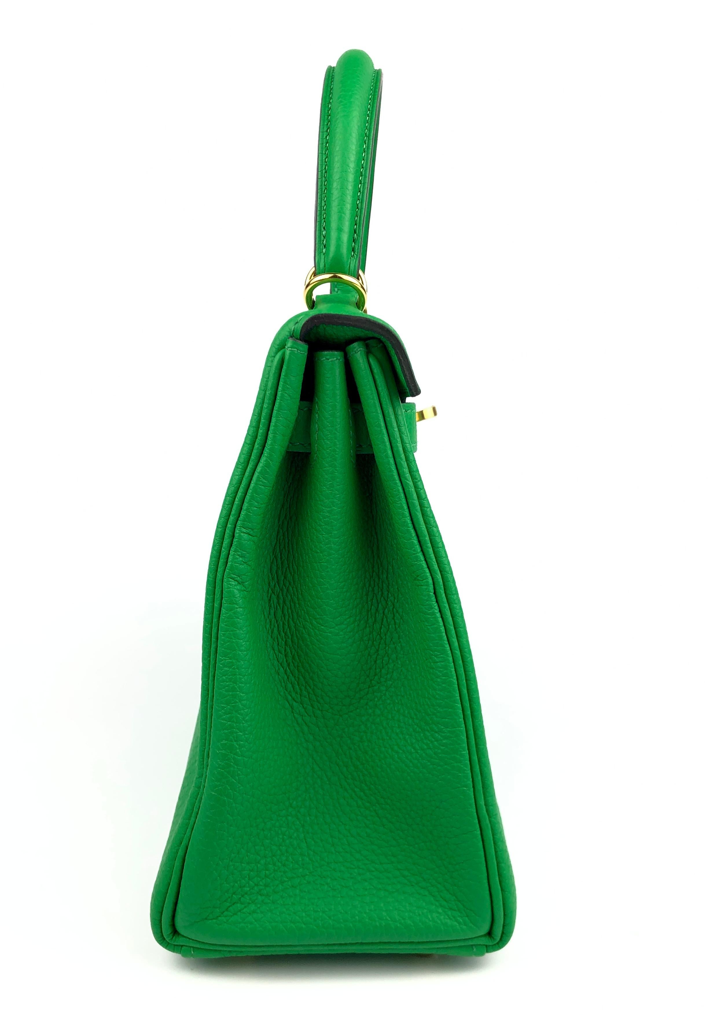 Women's or Men's Hermes Kelly 25 Bamboo Green Togo Leather Gold Hardware NEW