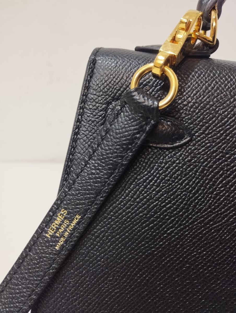 Hermès Kelly 25 Noir Epsom Gold 3