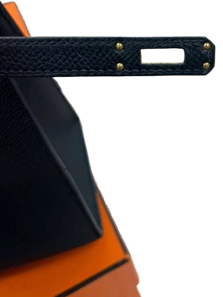 Hermes Kelly 25 Noir Cuir Epsom Quincaillerie Or Sac à Main Crossbody en vente 14